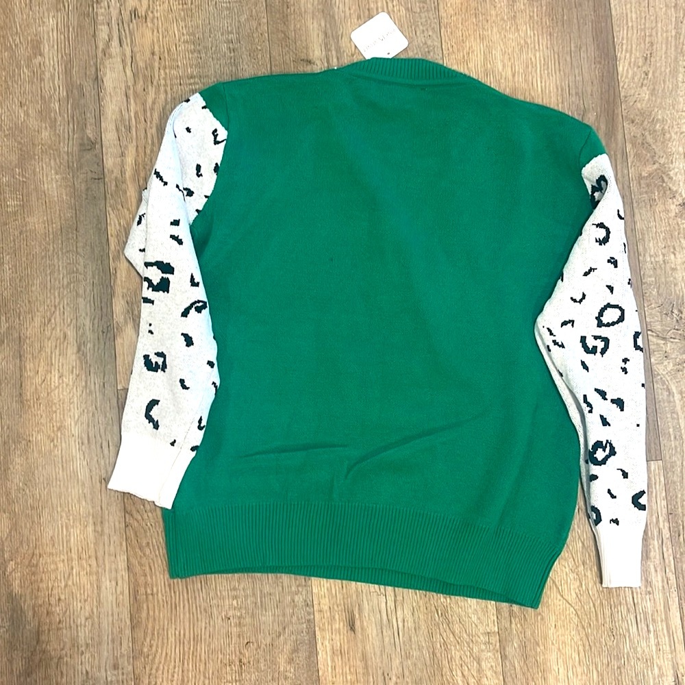 NWT leopard sweater - Picture 4 of 4